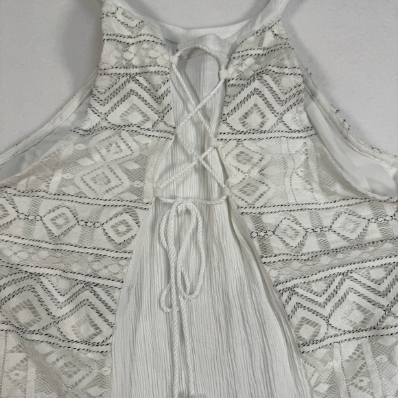 Ethereal Sleeveless High Neck Top Womens Size Medium Layered Lace Tie Back White - Picture 10 of 10